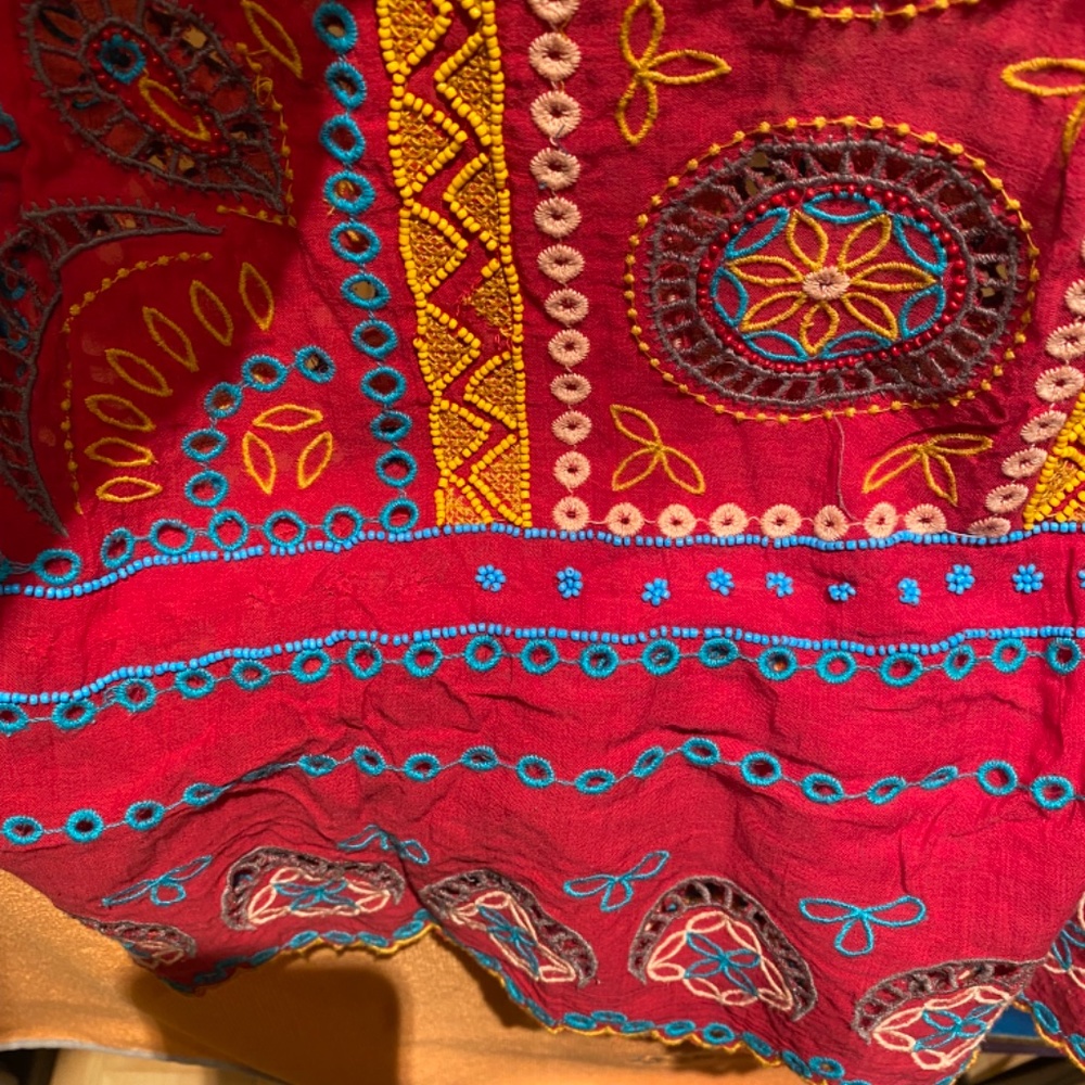 Red cotton crop top with bead work - Picture 13 of 13